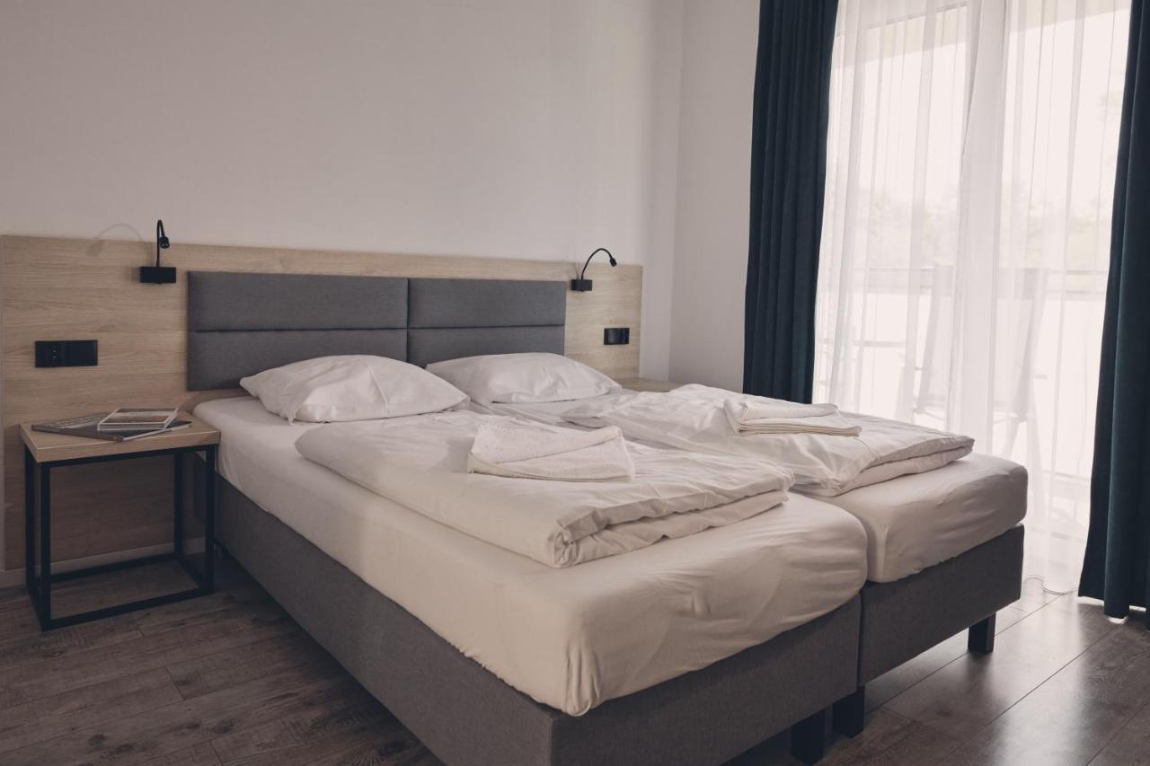 Holiday Siesta Pensjonat, Domki Ревал Екстериор снимка