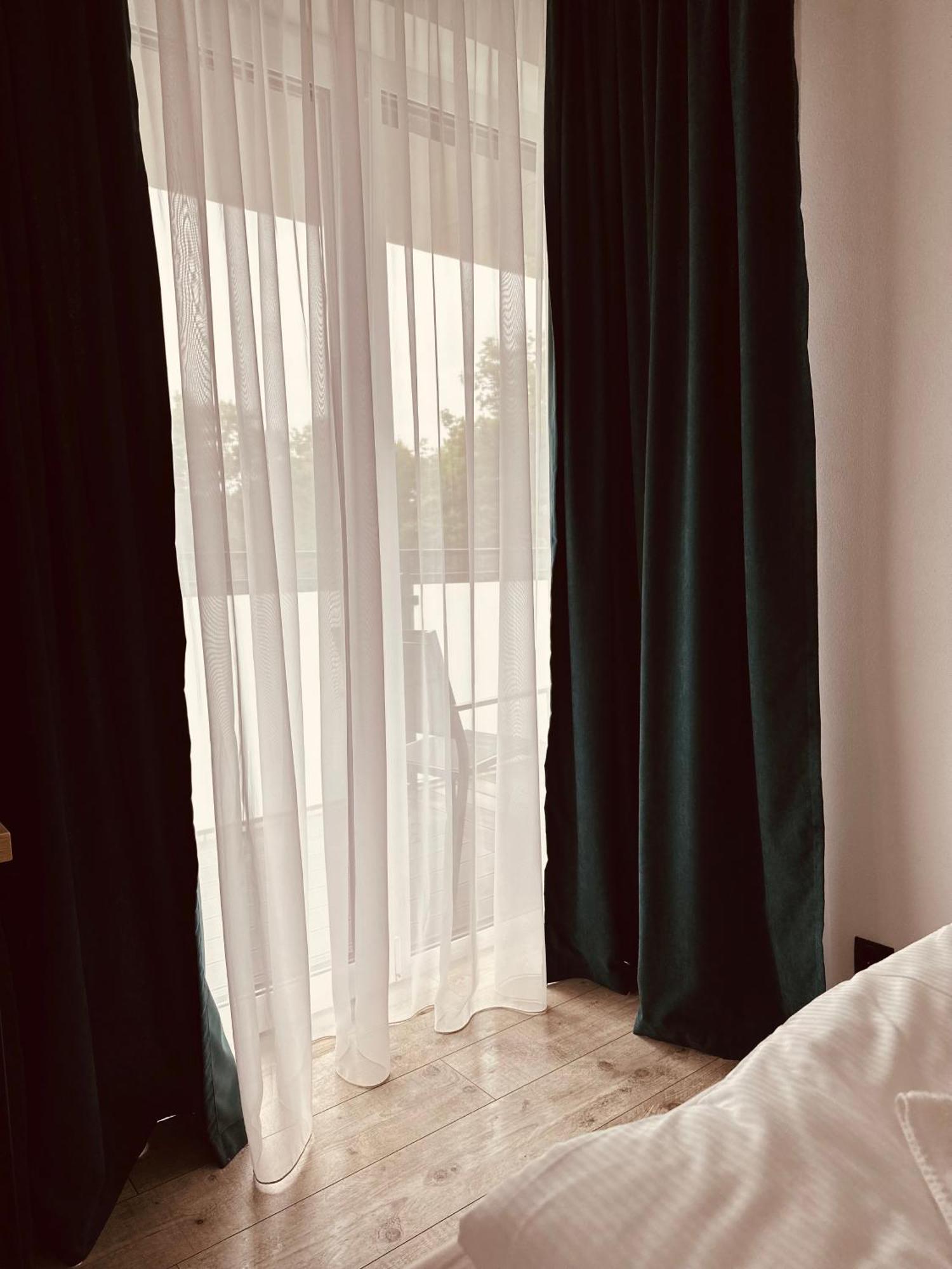 Holiday Siesta Pensjonat, Domki Ревал Екстериор снимка